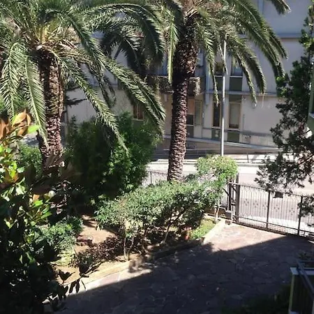 Gheta's Garden Vasto
